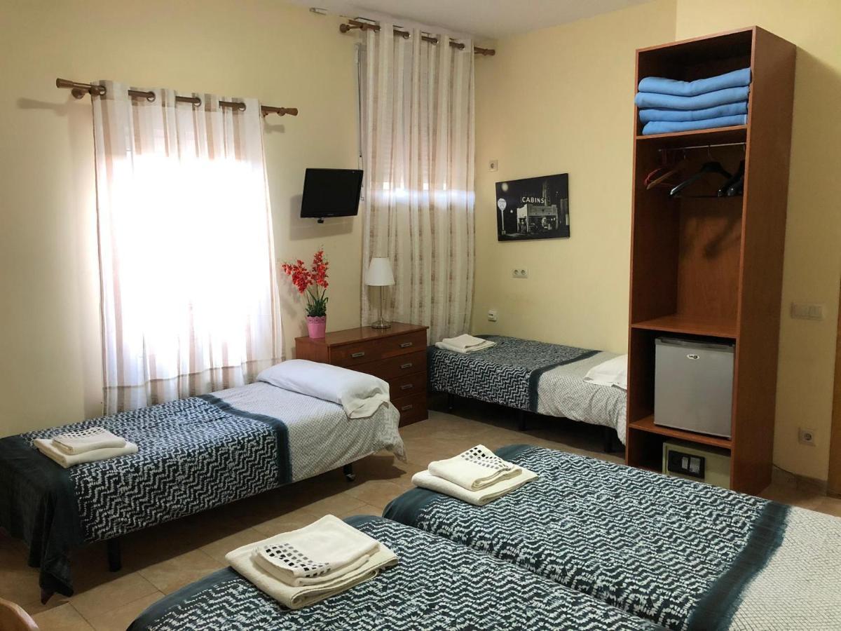 Hostal Tirso Plaza - Madrid — Photos 2